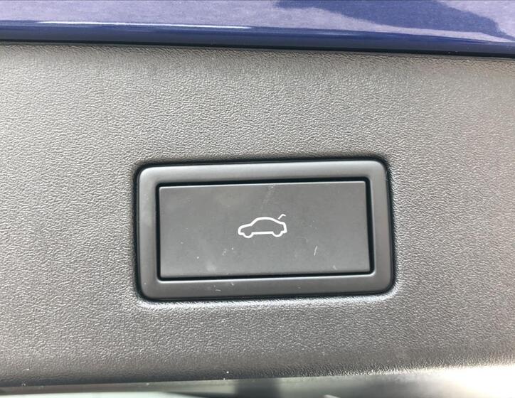 Volkswagen ID.4 12