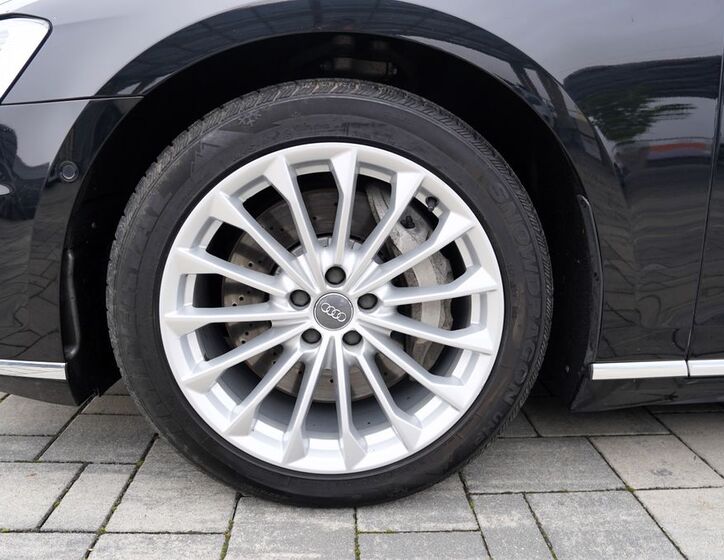 Audi A8 15
