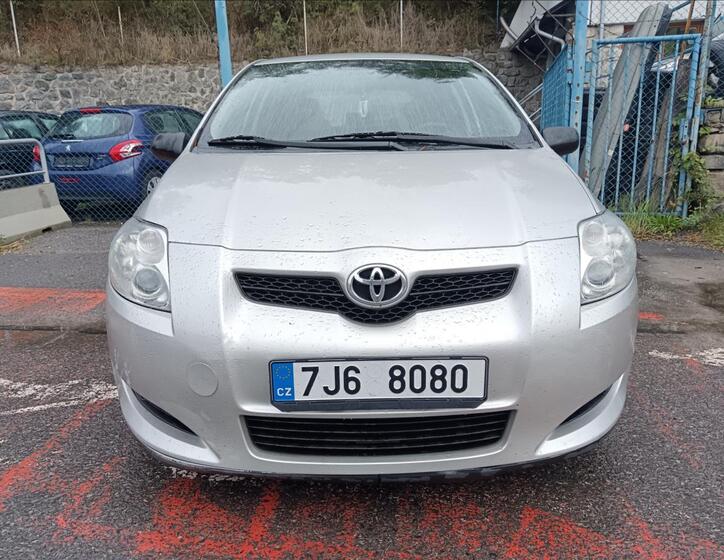 Toyota Auris 2