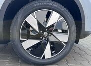 Volvo EX40 10