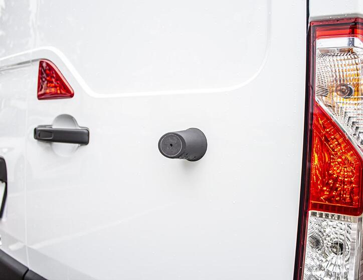 Nissan NV400 16