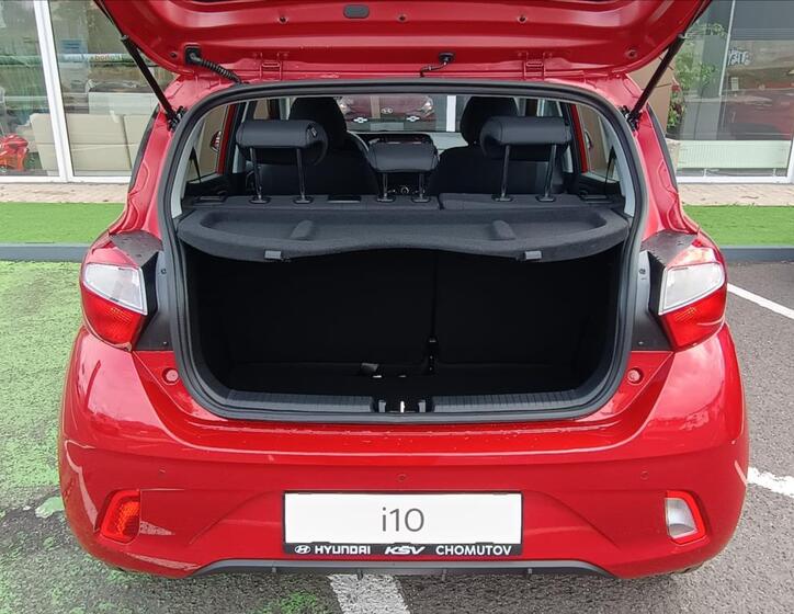 Hyundai i10 12