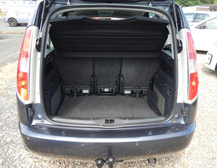 Škoda Roomster 13
