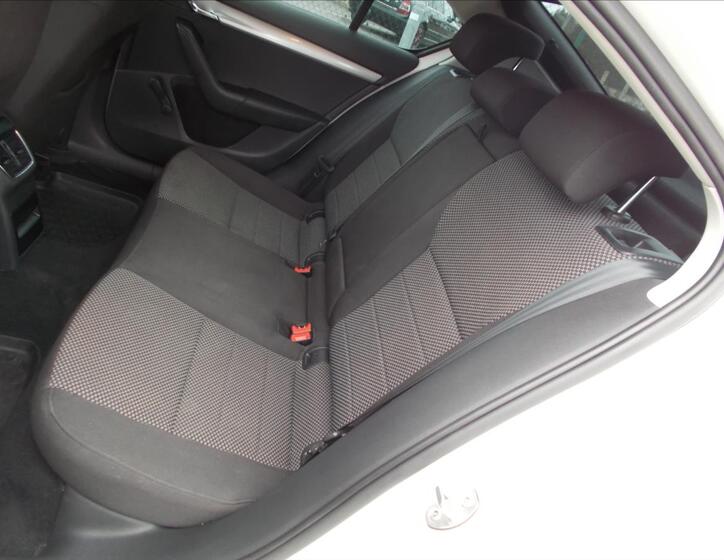 Škoda Octavia 14