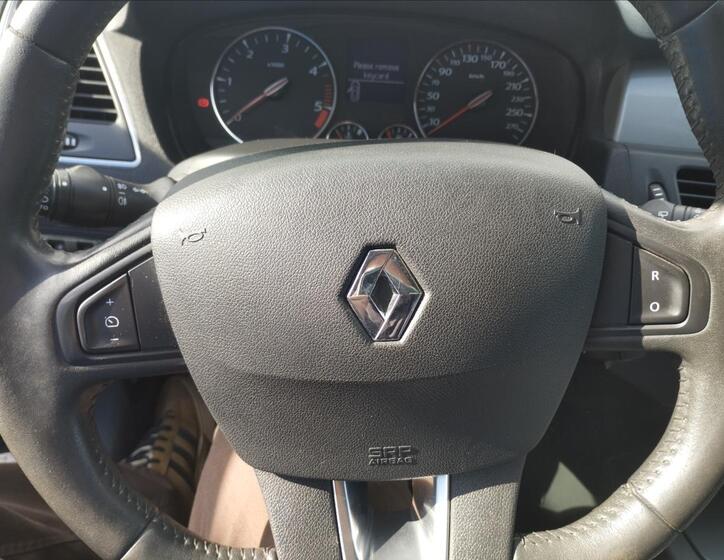 Renault Laguna 13