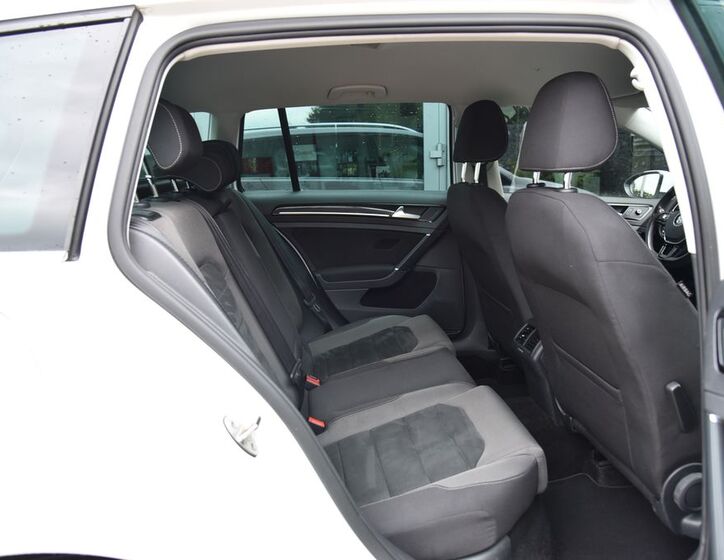 Volkswagen Golf 22