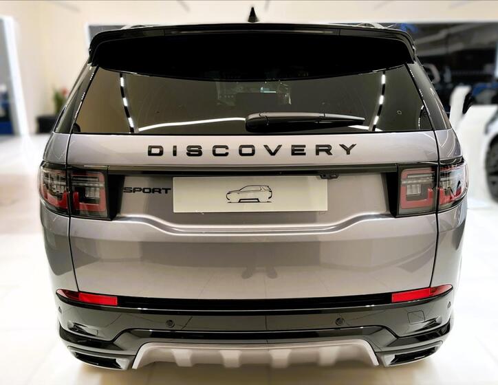 Land Rover Discovery Sport 5