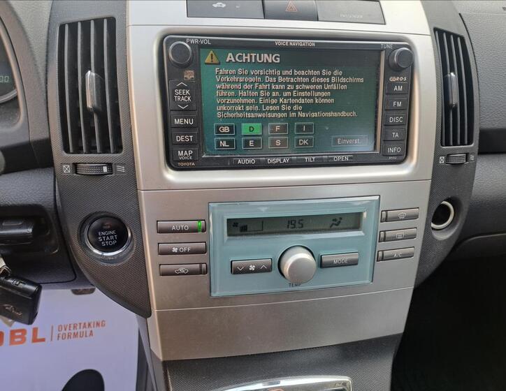 Toyota Corolla Verso 18