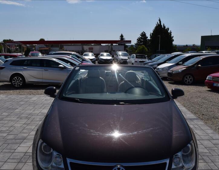 Volkswagen EOS 3