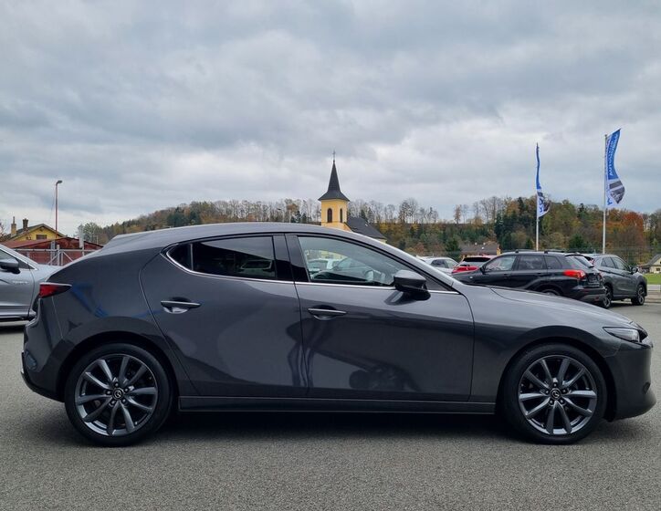 Mazda 3 6