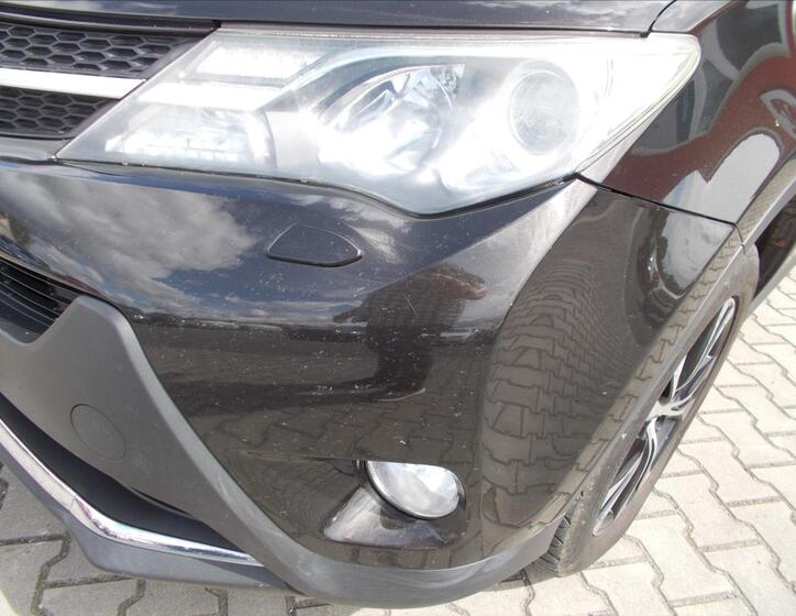 Toyota RAV4 6