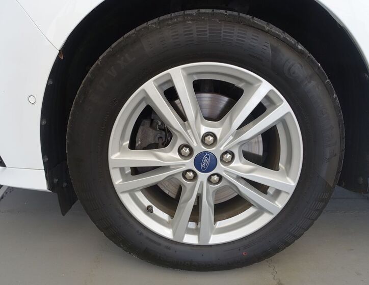Ford Galaxy 38