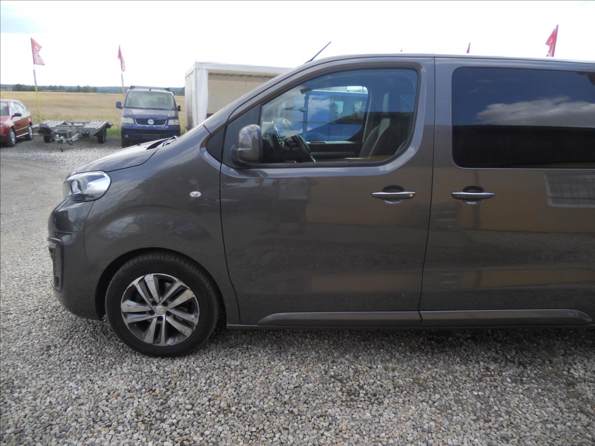 Peugeot Traveller