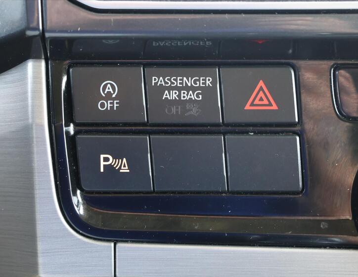 Volkswagen Multivan 28