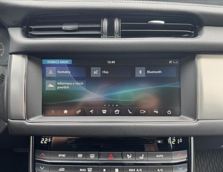 Jaguar XF 17