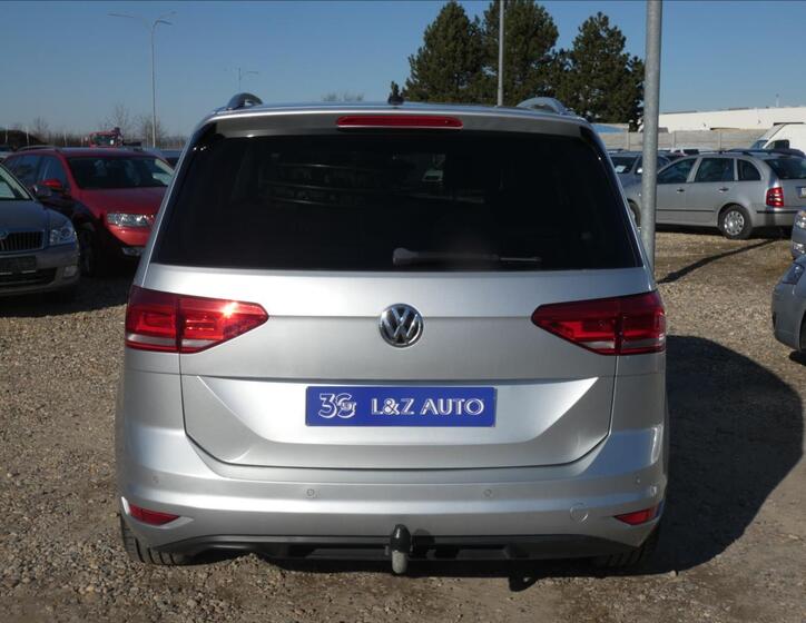Volkswagen Touran 5