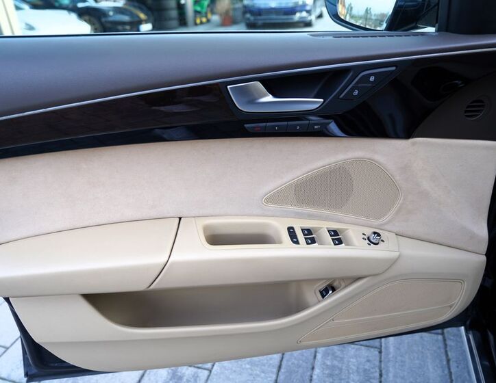 Audi A8 19