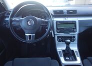 Volkswagen Passat 10
