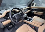 Land Rover Defender 9