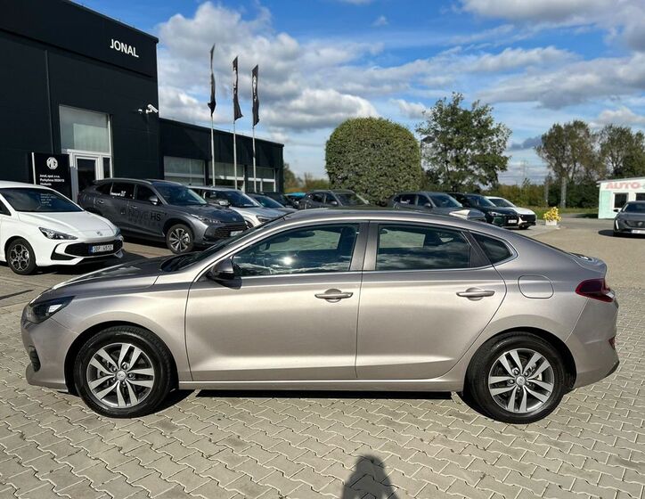 Hyundai i30 4