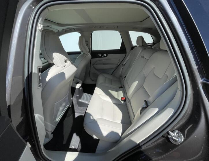 Volvo XC60 16