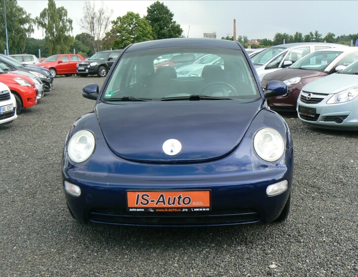 Volkswagen New Beetle 3