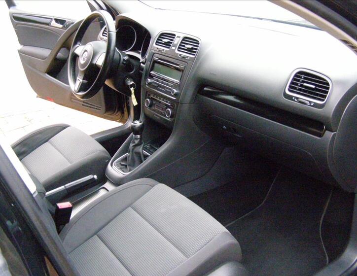 Volkswagen Golf 21