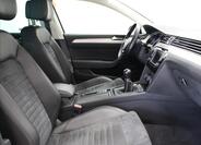 Volkswagen Passat 12