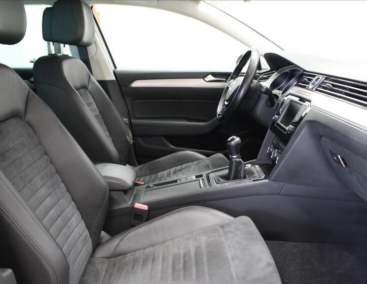 Volkswagen Passat 12