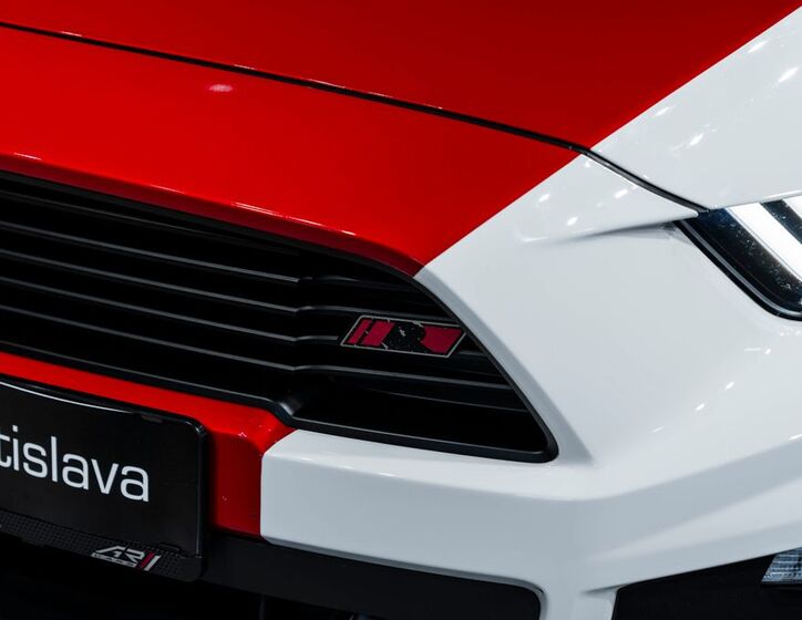Ford Mustang 4