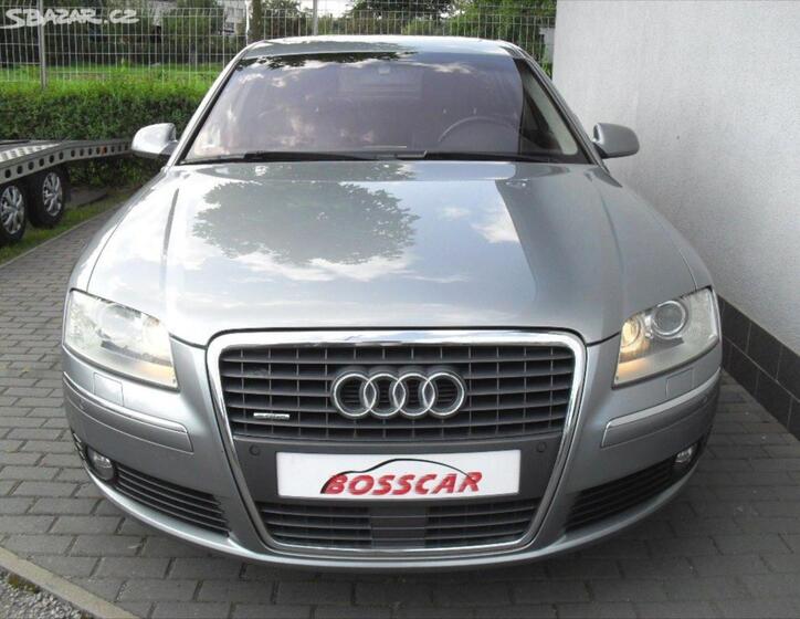Audi A8 9