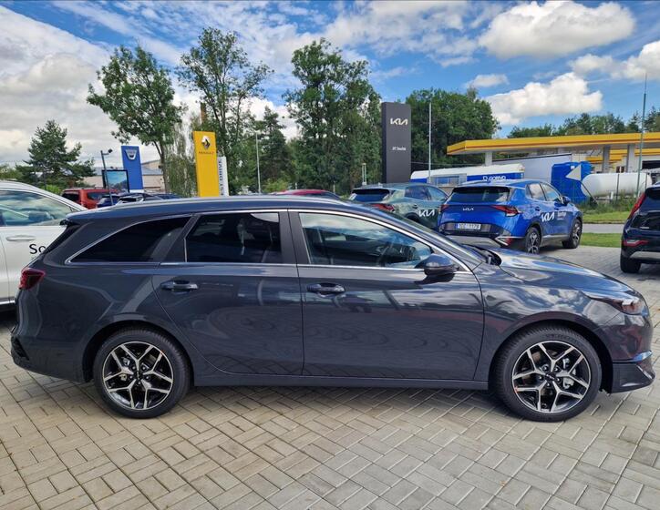 KIA Ceed 4