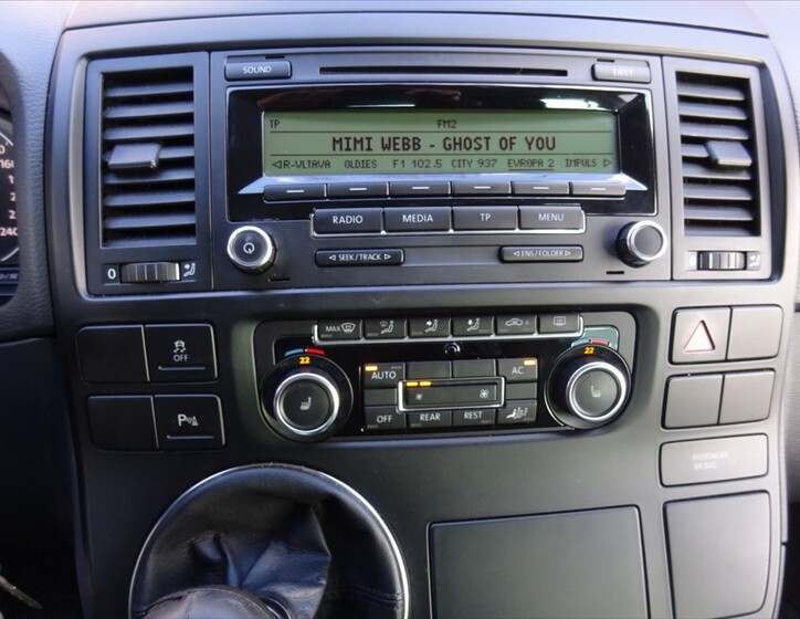 Volkswagen Multivan 27