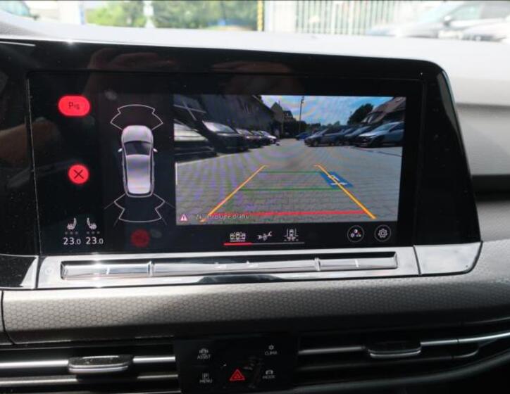 Volkswagen Golf 21