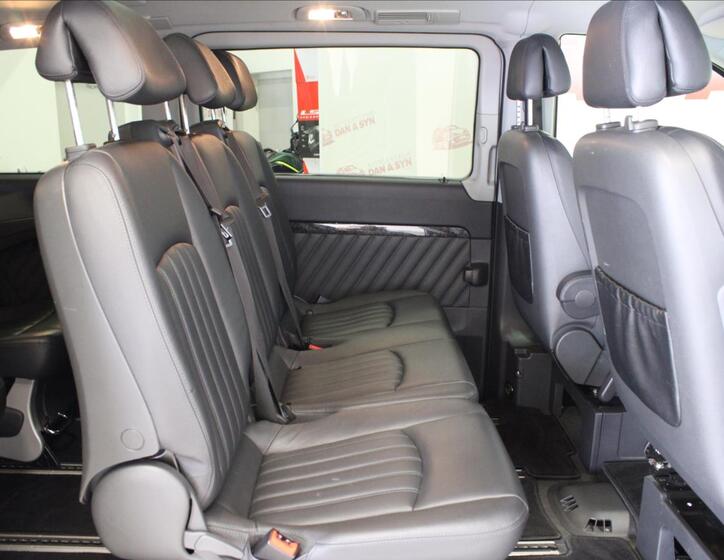 Mercedes-Benz Viano 13