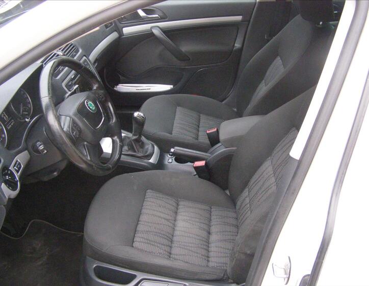 Škoda Octavia 16
