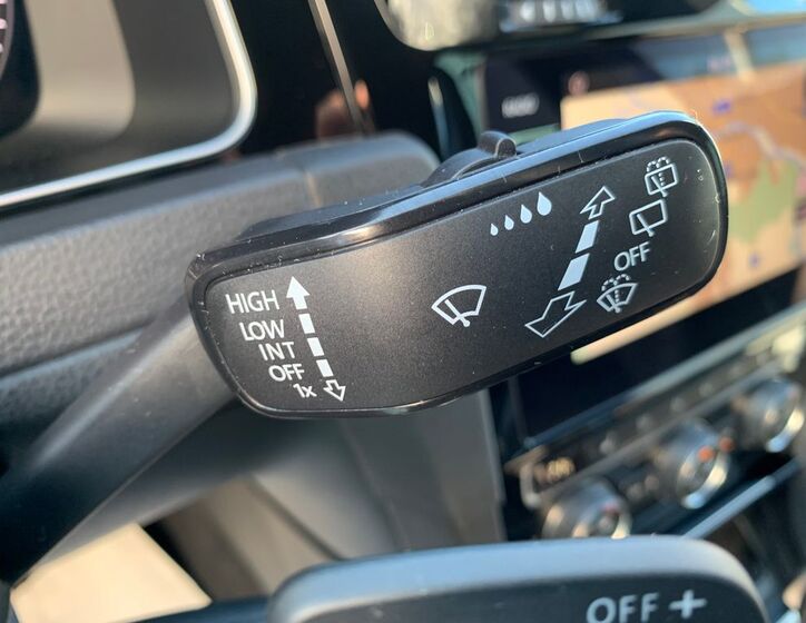 Volkswagen Golf 10