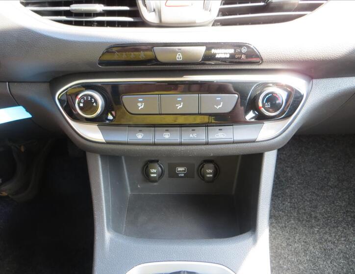 Hyundai i30 13