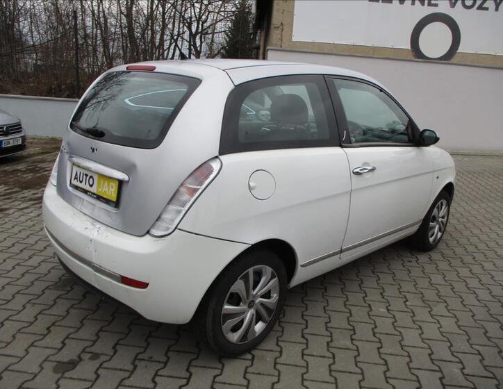 Lancia Y 5