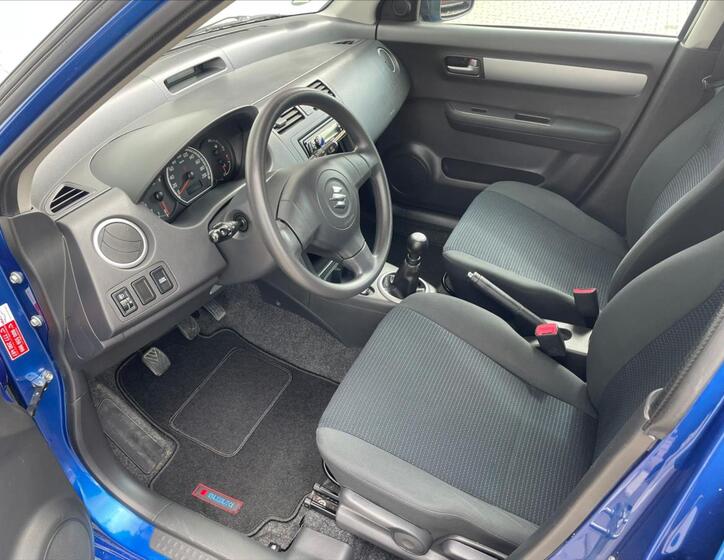 Suzuki Swift 11