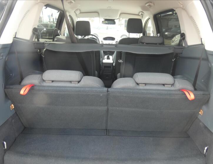 Ford Grand C-MAX 12