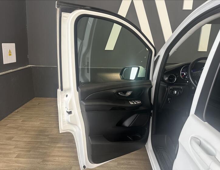 Mercedes-Benz Třídy V 13