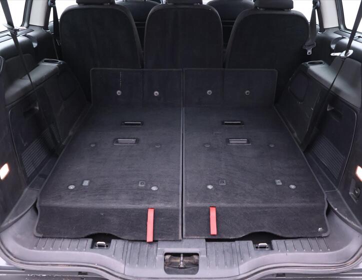 Ford Galaxy 10