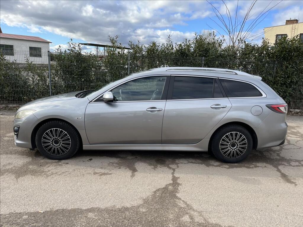 Mazda 6 4