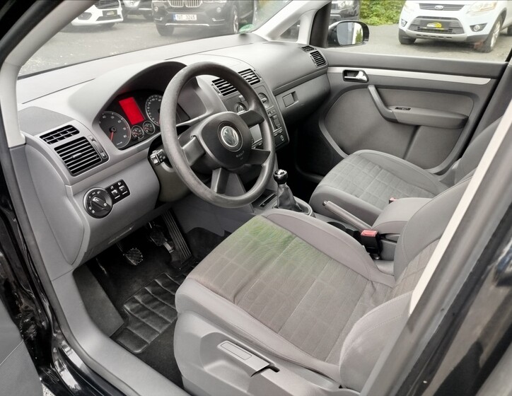 Volkswagen Touran 16