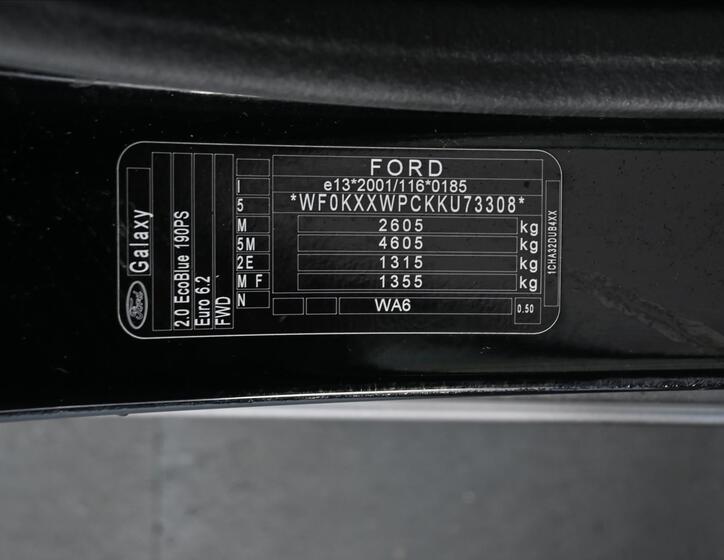 Ford Galaxy 9