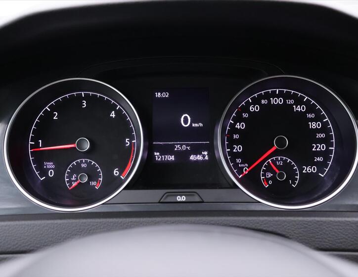 Volkswagen Golf 16