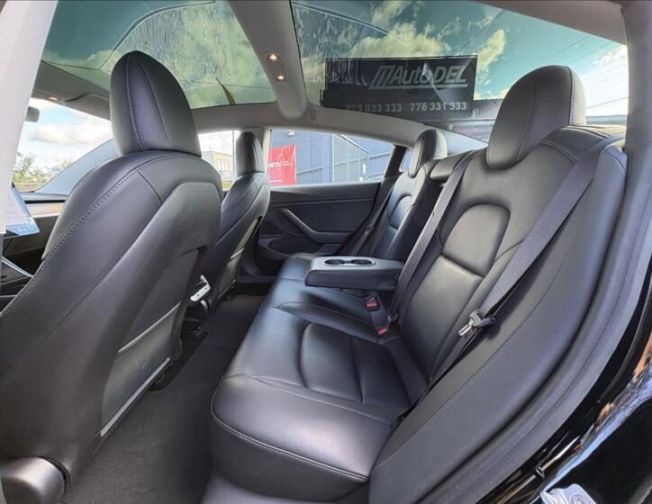 Tesla Model 3 34