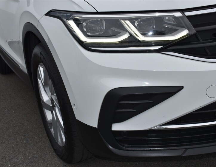 Volkswagen Tiguan 4
