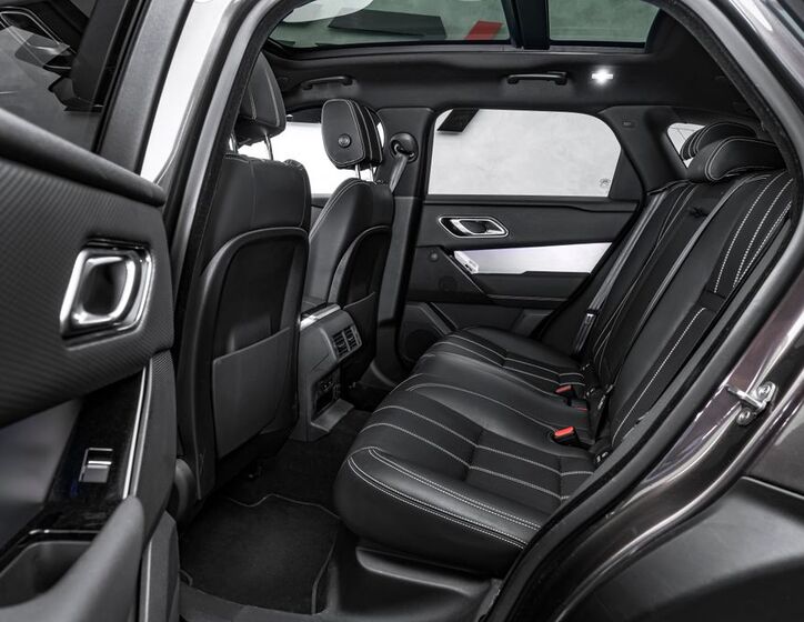 Land Rover Range Rover Velar 14